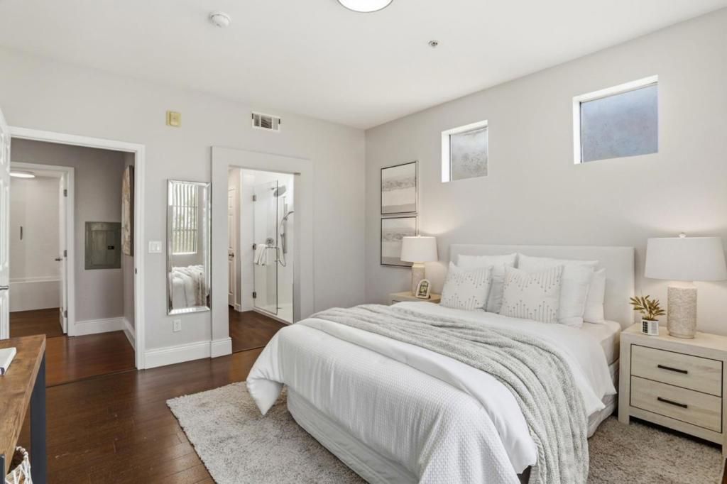 Image 19 of property listing at 800 N 8th Street 305, San Jose, CA 95112