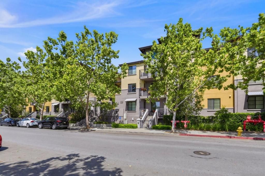 Image 33 of property listing at 800 N 8th Street 305, San Jose, CA 95112