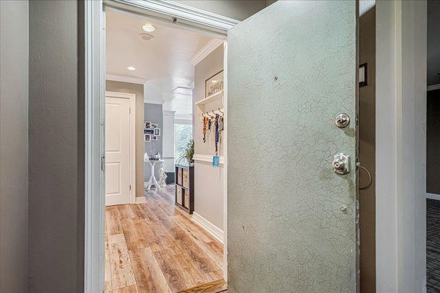 655 S Riverside Dr Apt 202, Memphis, TN 38103