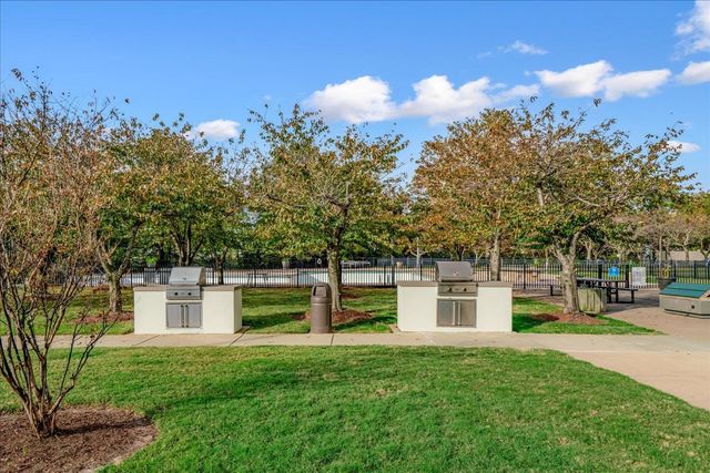 655 S Riverside Dr Apt 202, Memphis, TN 38103