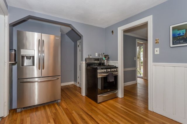 133 Gulliver St, Milton, MA 02186