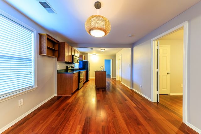 891 W Sharpe Ave, Nashville, TN 37206