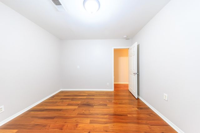 891 W Sharpe Ave, Nashville, TN 37206