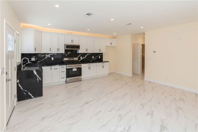 536 Myrtle A, Glendale, CA 91203