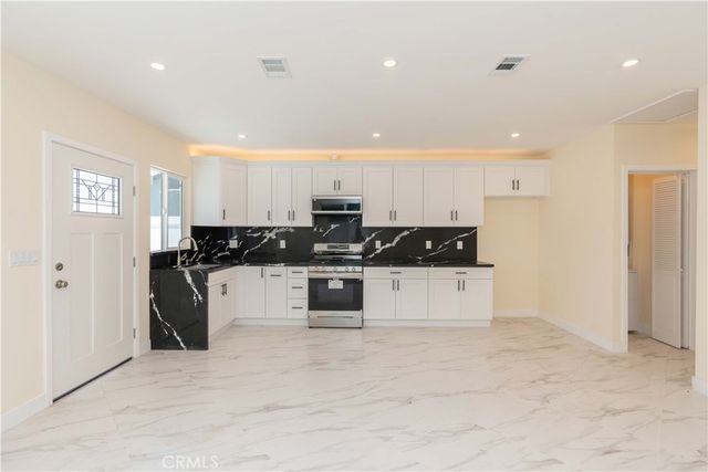 536 Myrtle A, Glendale, CA 91203