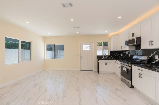 536 Myrtle A, Glendale, CA 91203