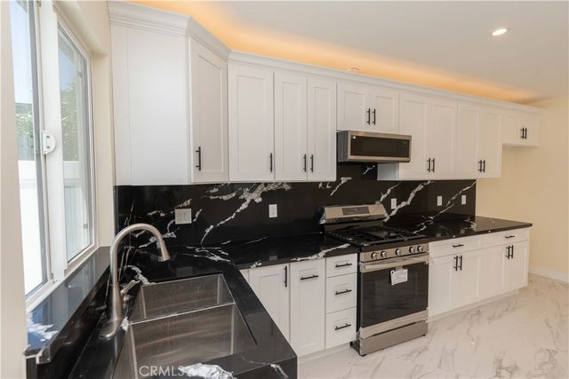 536 Myrtle A, Glendale, CA 91203