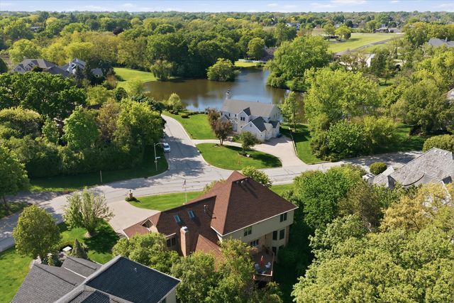 8701 LAKE RIDGE Drive, Darien, IL 60561