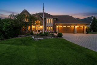 8701 LAKE RIDGE Drive, Darien, IL 60561