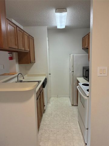 2121 Hepburn Street 404, Houston, TX 77054