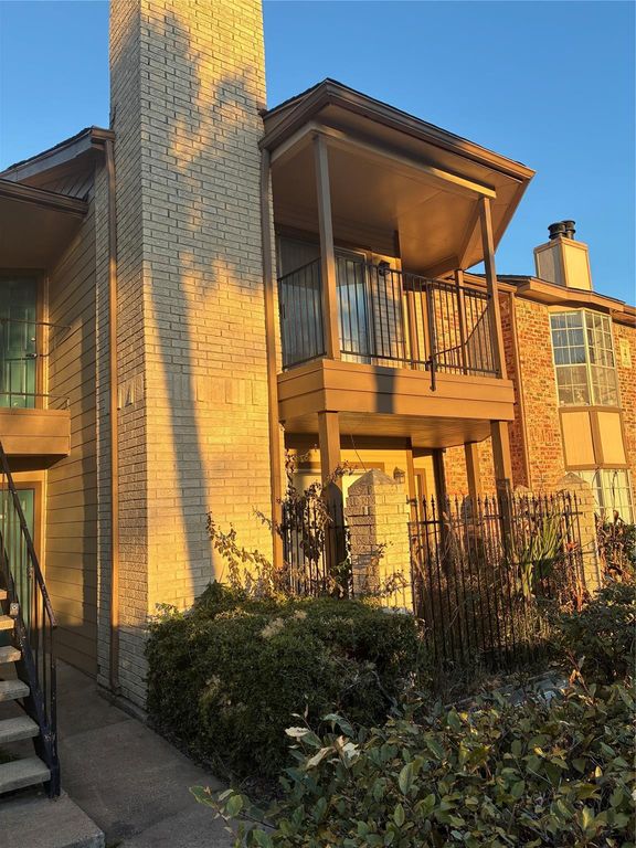 2121 Hepburn Street 404, Houston, TX 77054