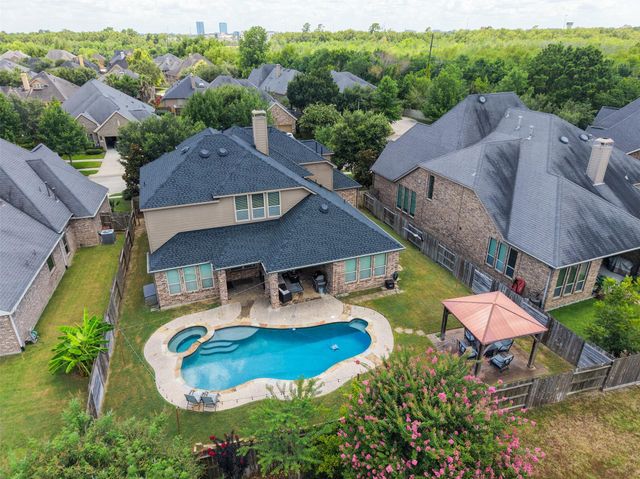 8109 Threadtail Street, Conroe, TX 77385