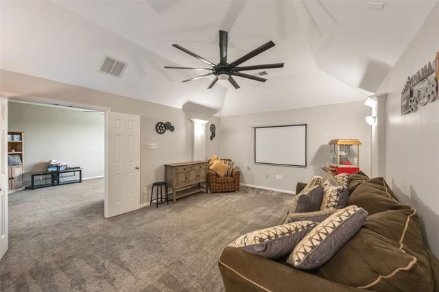 8109 Threadtail Street, Conroe, TX 77385