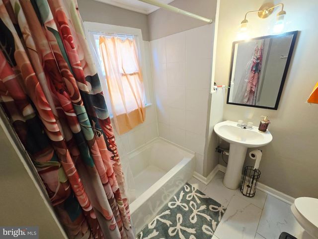5112 72ND PL, Hyattsville, MD 20784