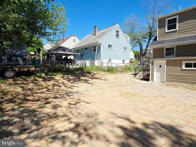 5112 72ND PL, Hyattsville, MD 20784