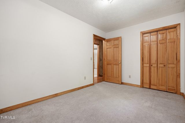 307 Ollis Bowers Hill Road, Kingsport, TN 37664