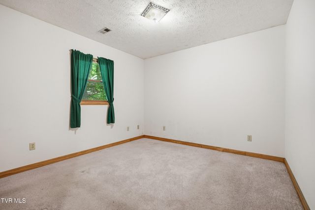 307 Ollis Bowers Hill Road, Kingsport, TN 37664