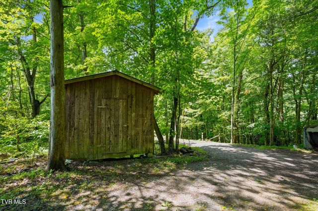 307 Ollis Bowers Hill Road, Kingsport, TN 37664