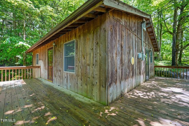 307 Ollis Bowers Hill Road, Kingsport, TN 37664