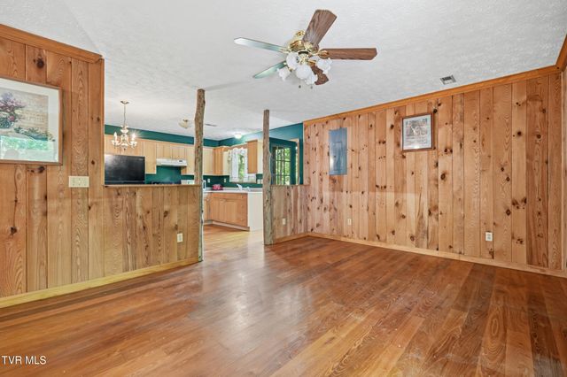 307 Ollis Bowers Hill Road, Kingsport, TN 37664