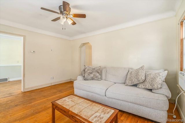 1409 Capitol Avenue, Lincoln Park, MI 48146