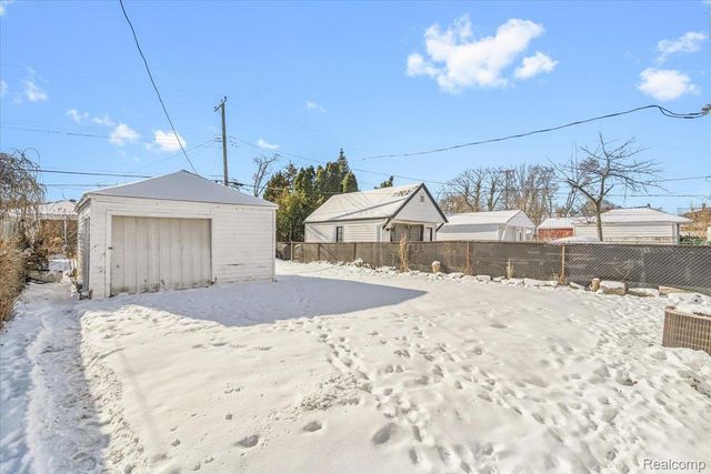 1409 Capitol Avenue, Lincoln Park, MI 48146