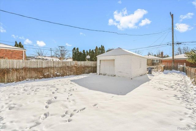 1409 Capitol Avenue, Lincoln Park, MI 48146