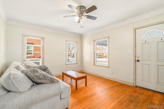 1409 Capitol Avenue, Lincoln Park, MI 48146