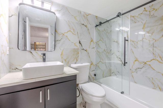 2401 NW 41st Avenue 101, Lauderhill, FL 33313