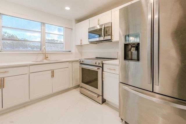 2401 NW 41st Avenue 101, Lauderhill, FL 33313