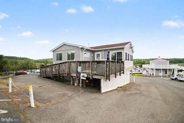 209 BOSUN CV, Stafford, VA 22554