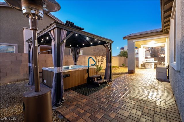 341 Hibiscus Bay Court, North Las Vegas, NV 89084