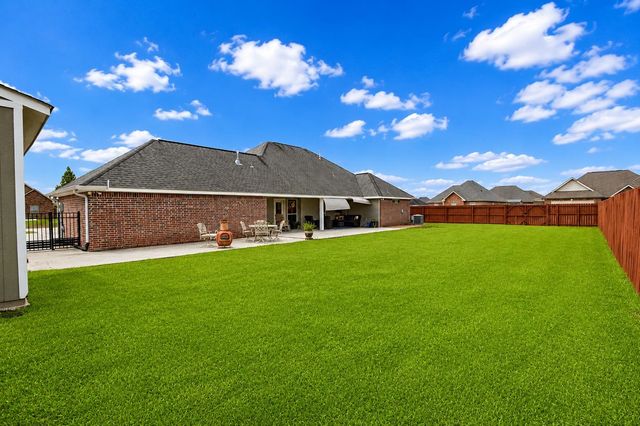 203 Millstone Dr, Thibodaux, LA 70301