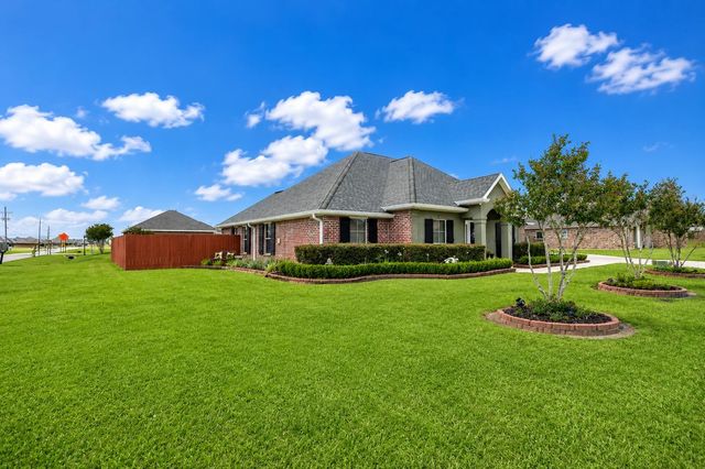 203 Millstone Dr, Thibodaux, LA 70301