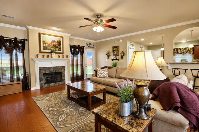 203 Millstone Dr, Thibodaux, LA 70301
