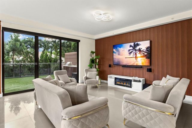 3040 N Ocean Boulevard N101, Fort Lauderdale, FL 33308