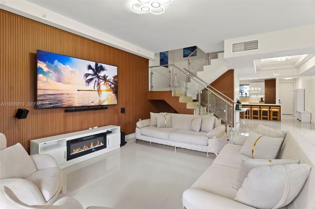3040 N Ocean Boulevard N101, Fort Lauderdale, FL 33308