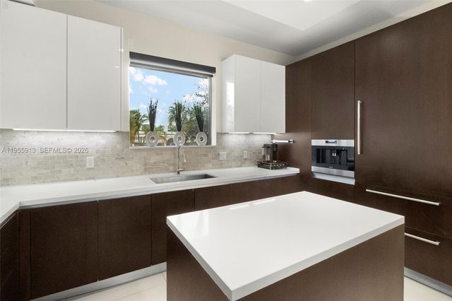 3040 N Ocean Boulevard N101, Fort Lauderdale, FL 33308