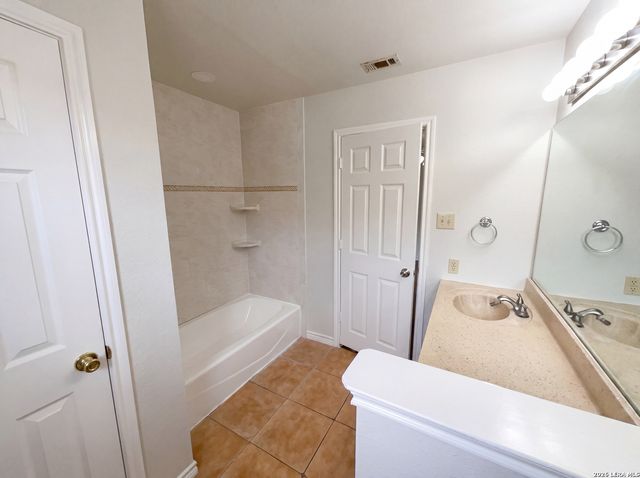 7222 ARTISAN LN, San Antonio, TX 78250