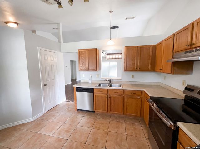 7222 ARTISAN LN, San Antonio, TX 78250