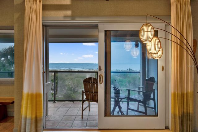 1421 N ATLANTIC AVENUE, New Smyrna Beach, FL 32169