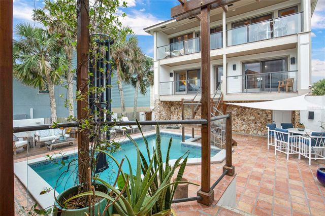1421 N ATLANTIC AVENUE, New Smyrna Beach, FL 32169
