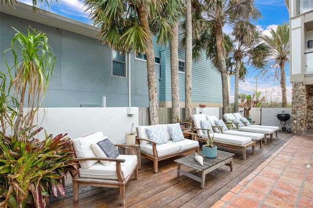 1421 N ATLANTIC AVENUE, New Smyrna Beach, FL 32169