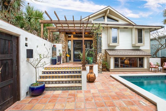 1421 N ATLANTIC AVENUE, New Smyrna Beach, FL 32169