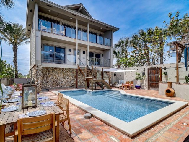1421 N ATLANTIC AVENUE, New Smyrna Beach, FL 32169
