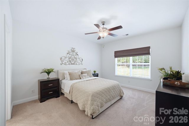 2429 Glyncastle Way, Gastonia, NC 28056