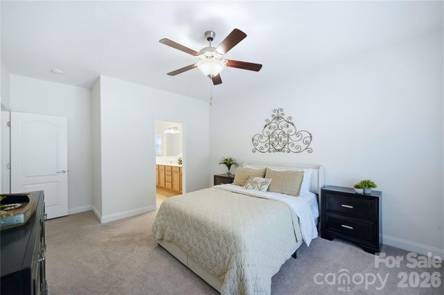 2429 Glyncastle Way, Gastonia, NC 28056