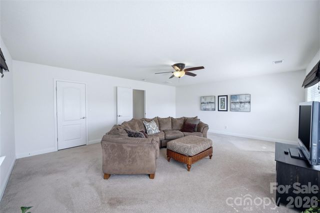 2429 Glyncastle Way, Gastonia, NC 28056