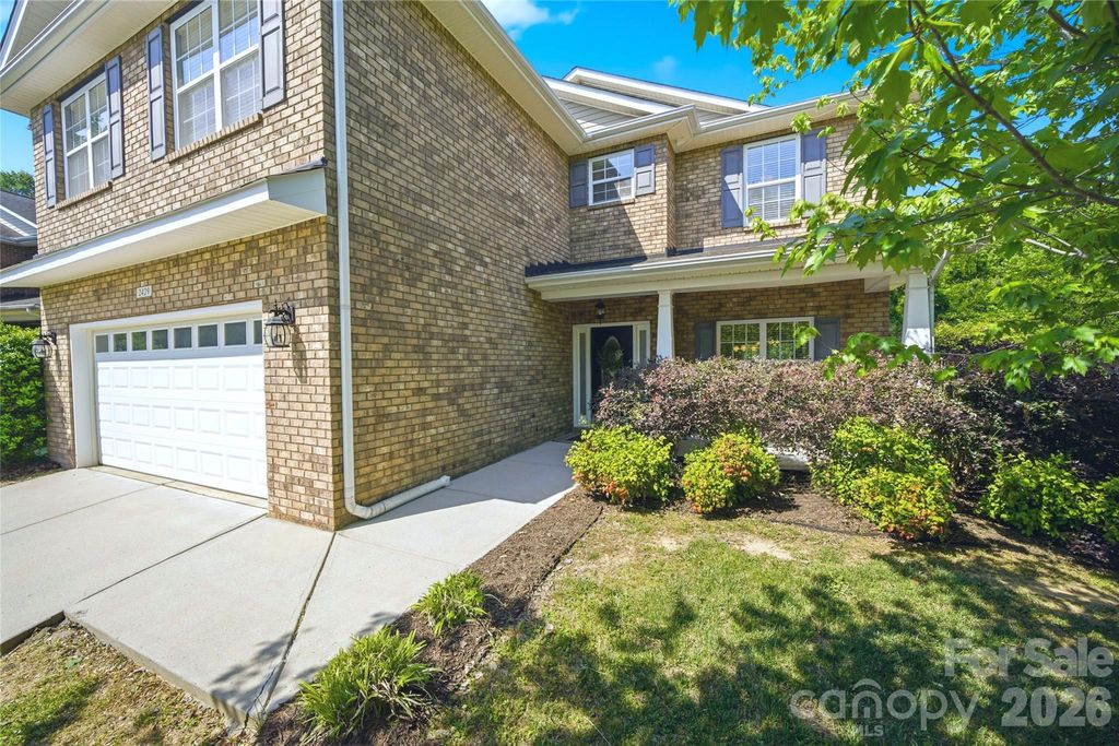 2429 Glyncastle Way, Gastonia, NC 28056
