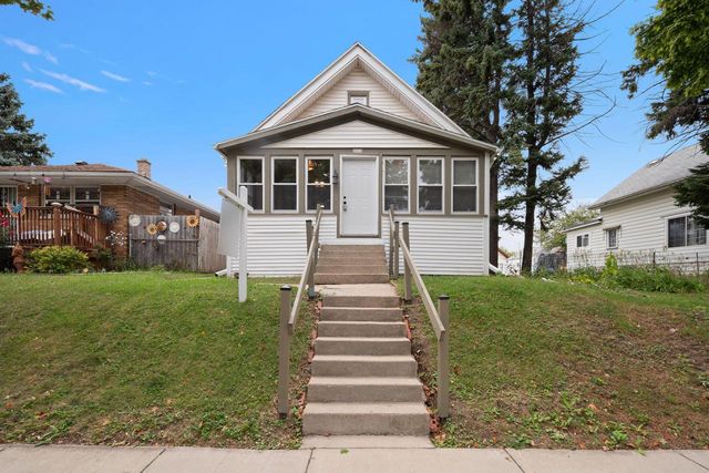 2219 S 59th STREET, West Allis, WI 53219